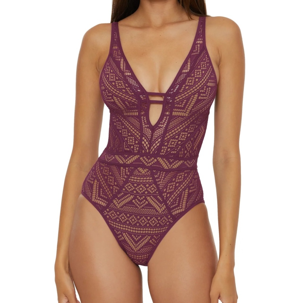 Becca New Color Play 1pc Plunge
